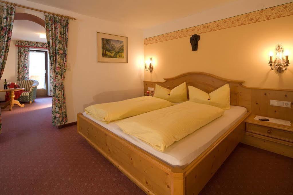 B&B Wienerhof Trins Buitenkant foto