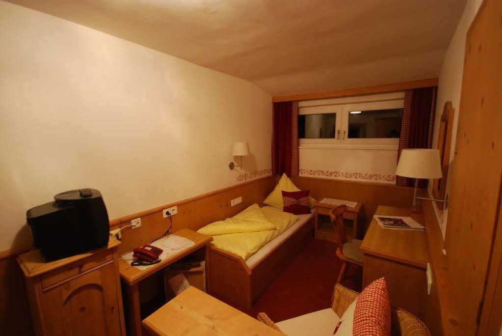 B&B Wienerhof Trins Buitenkant foto